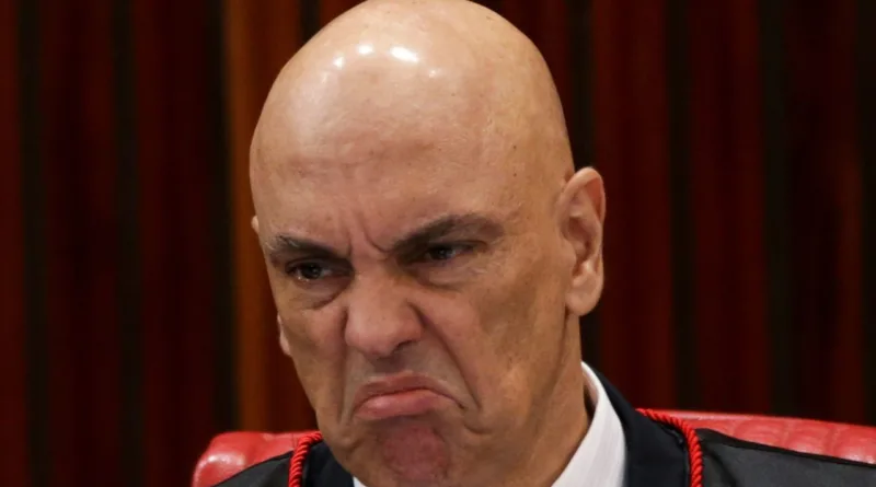 Oposição pede prisão de Moraes, e cresce pressão sobre STF após mensagens com Vorcaro